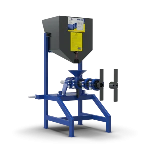 Extruder EGK-200 universal , actionat la priza de putere a tractorului PTO